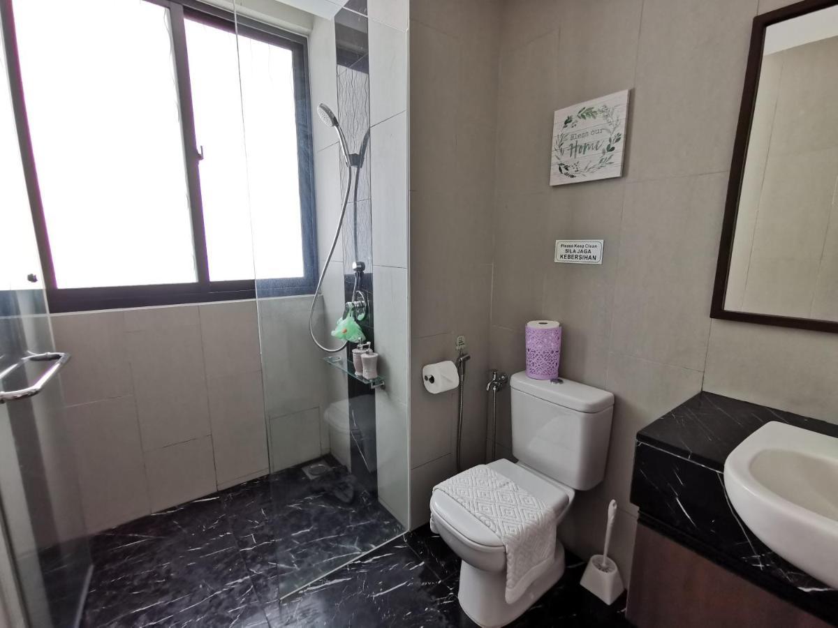 Landmark Stunning High Floor Coast View Studio #Netflix #Fast Wifi Tanjung Tokong Bagian luar foto