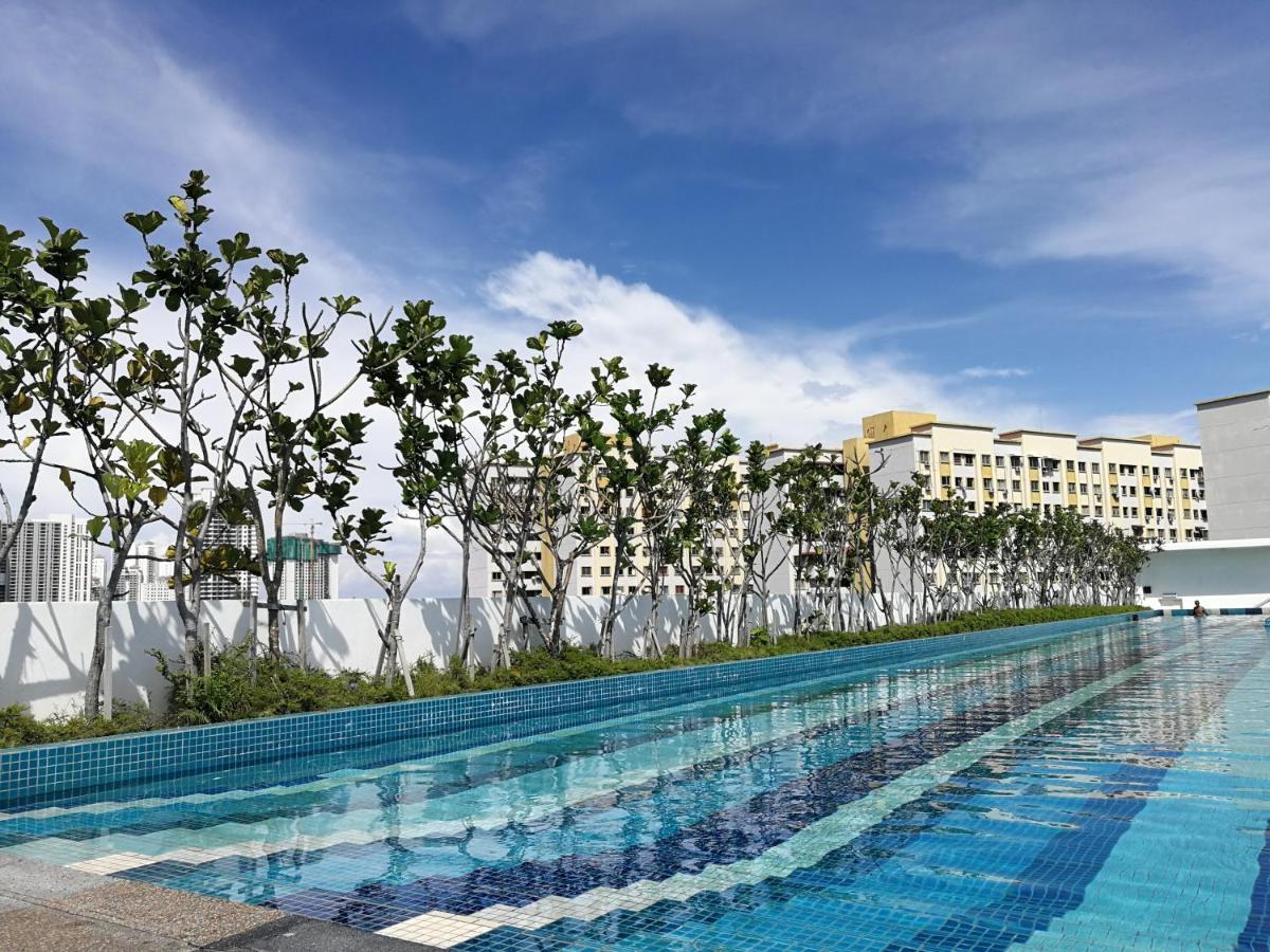 Landmark Stunning High Floor Coast View Studio #Netflix #Fast Wifi Tanjung Tokong Bagian luar foto