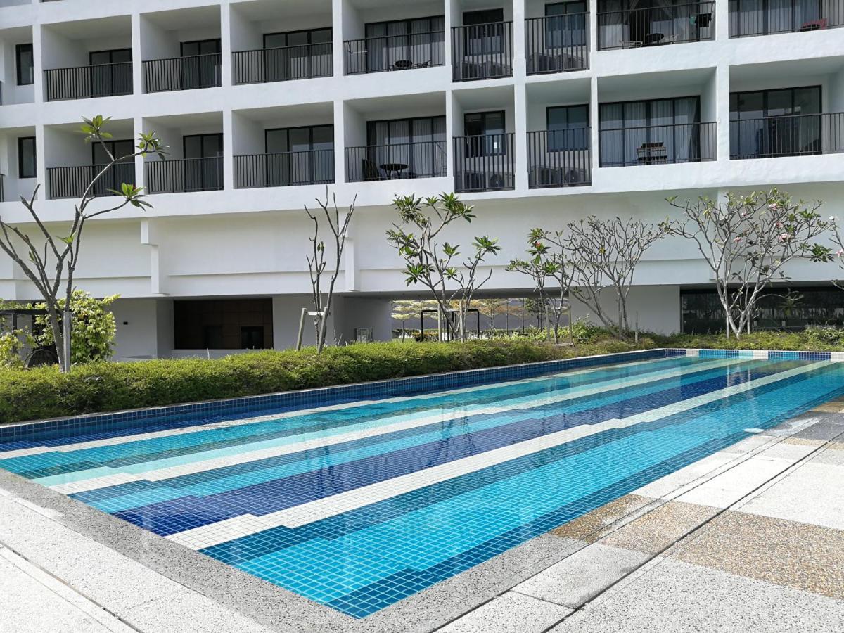 Landmark Stunning High Floor Coast View Studio #Netflix #Fast Wifi Tanjung Tokong Bagian luar foto