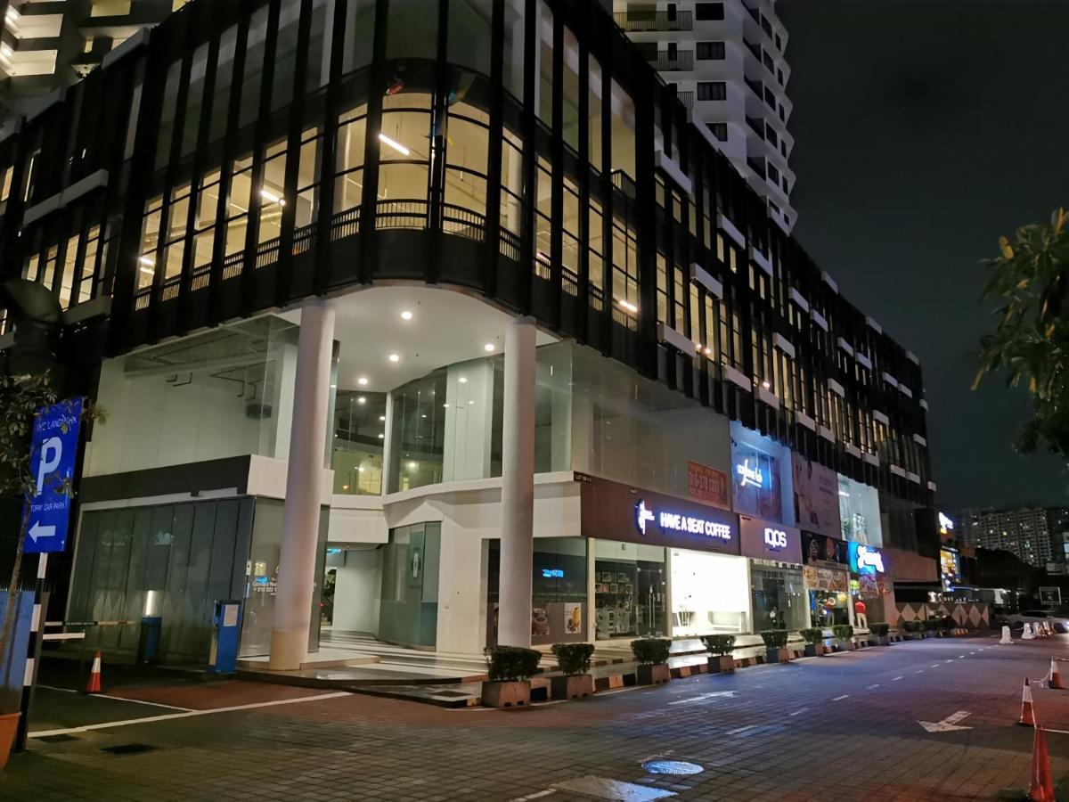 Landmark Stunning High Floor Coast View Studio #Netflix #Fast Wifi Tanjung Tokong Bagian luar foto