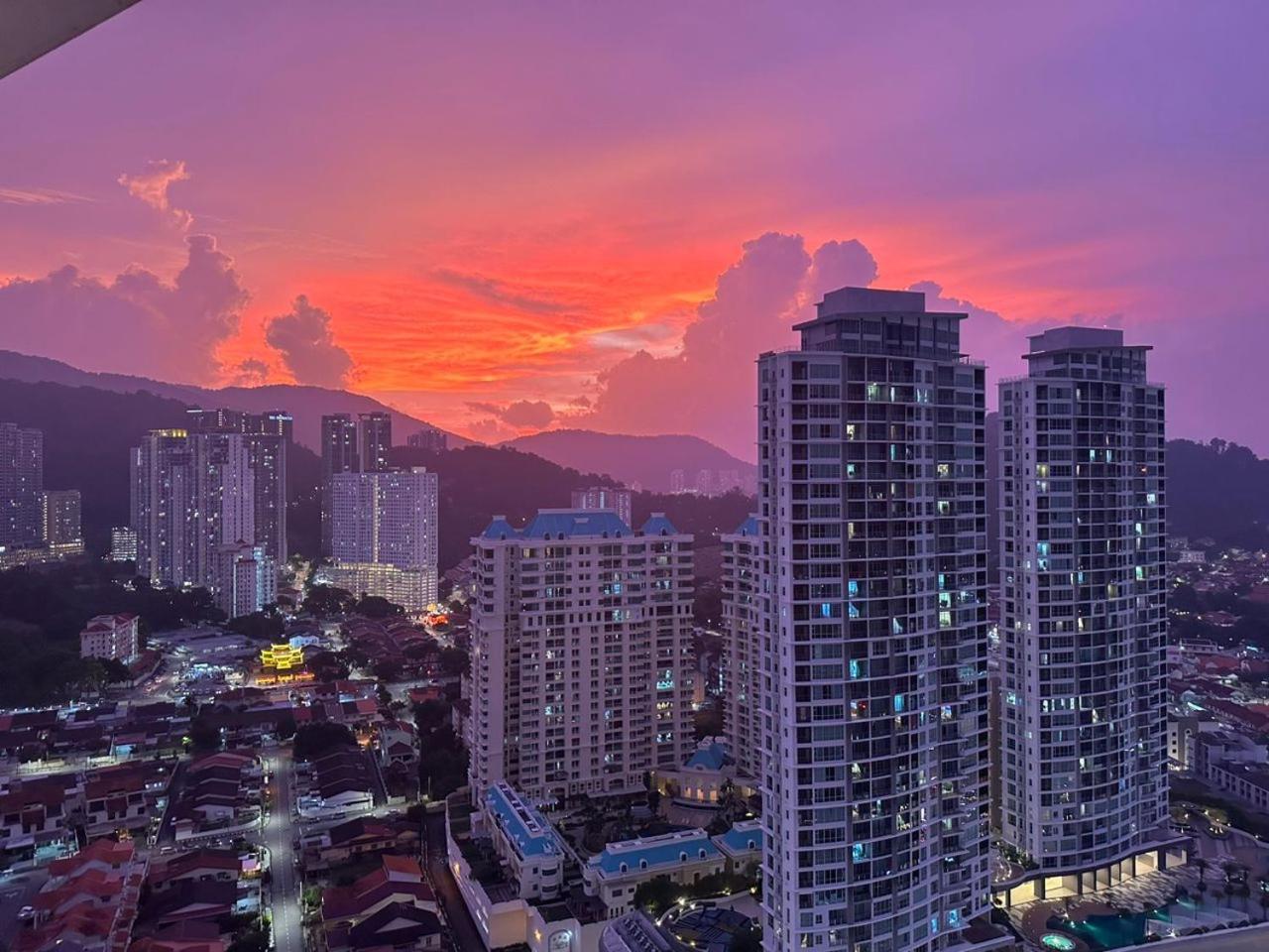 Landmark Stunning High Floor Coast View Studio #Netflix #Fast Wifi Tanjung Tokong Bagian luar foto